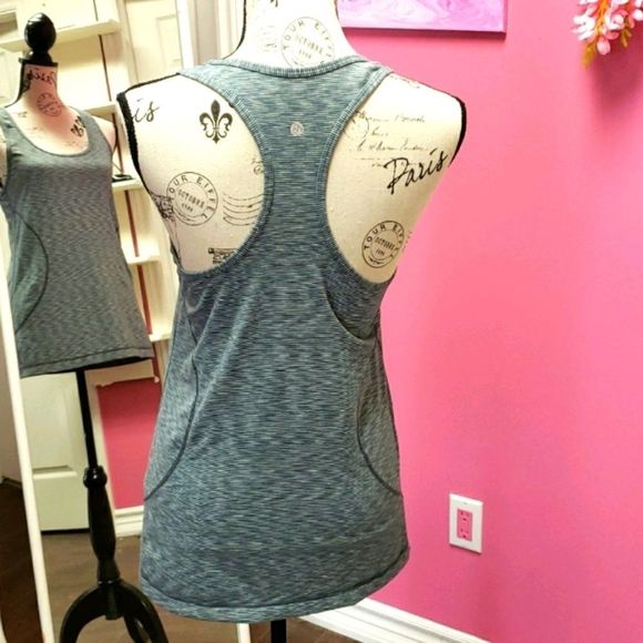 Zella 💟 Grey Striped Racertop Tank Top - Picture 3 of 12